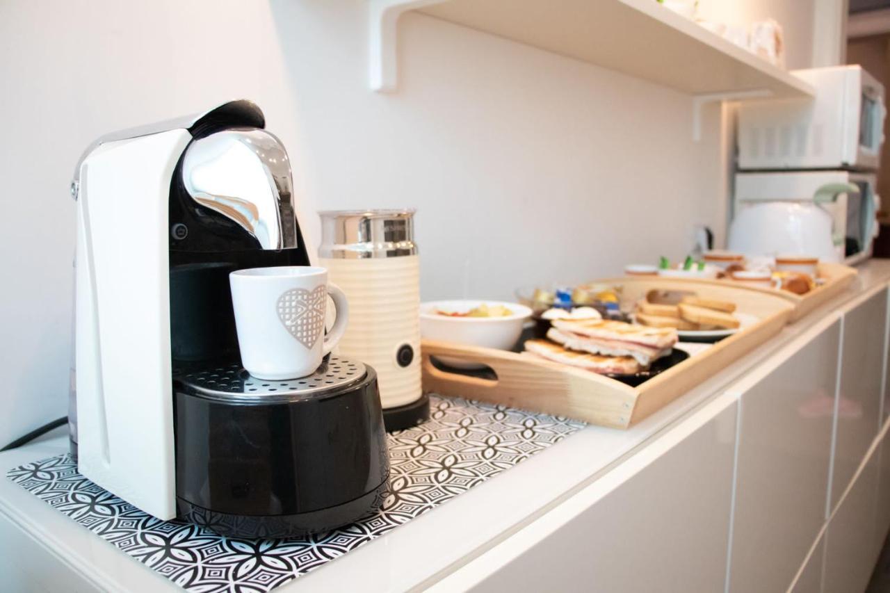 Domus Castroni Pompeo Magno Bed & Breakfast โรม ภายนอก รูปภาพ
