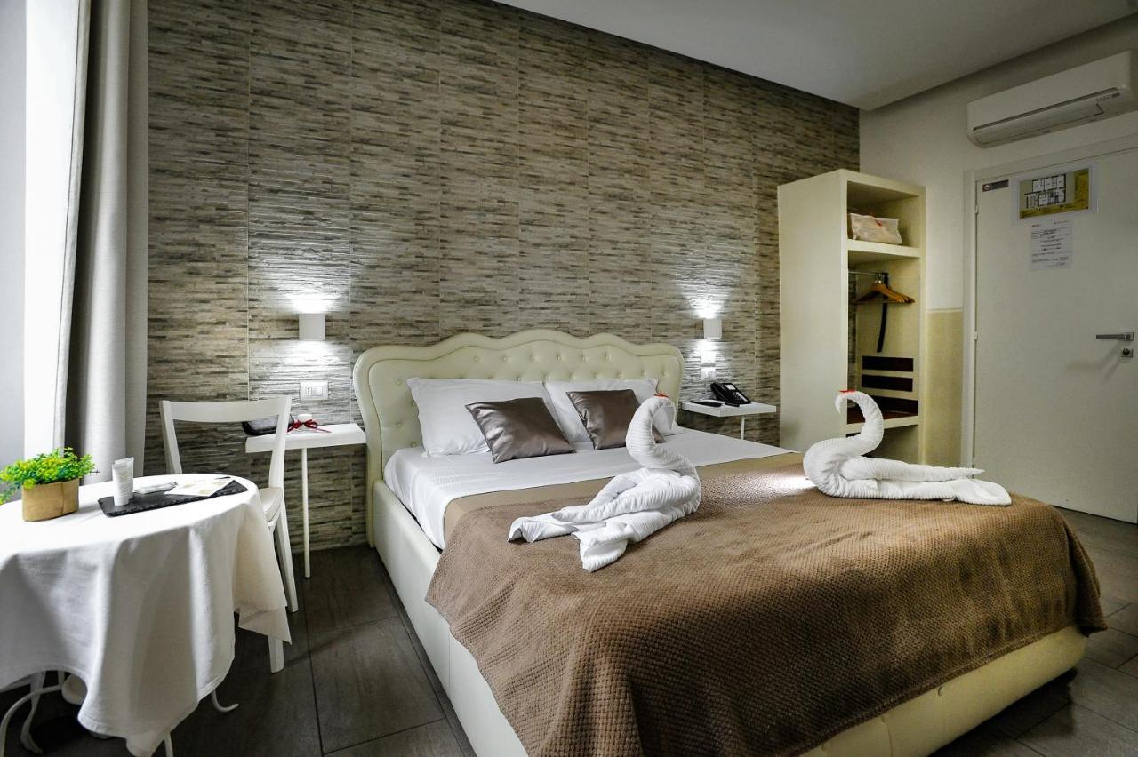 Domus Castroni Pompeo Magno Bed & Breakfast โรม ภายนอก รูปภาพ